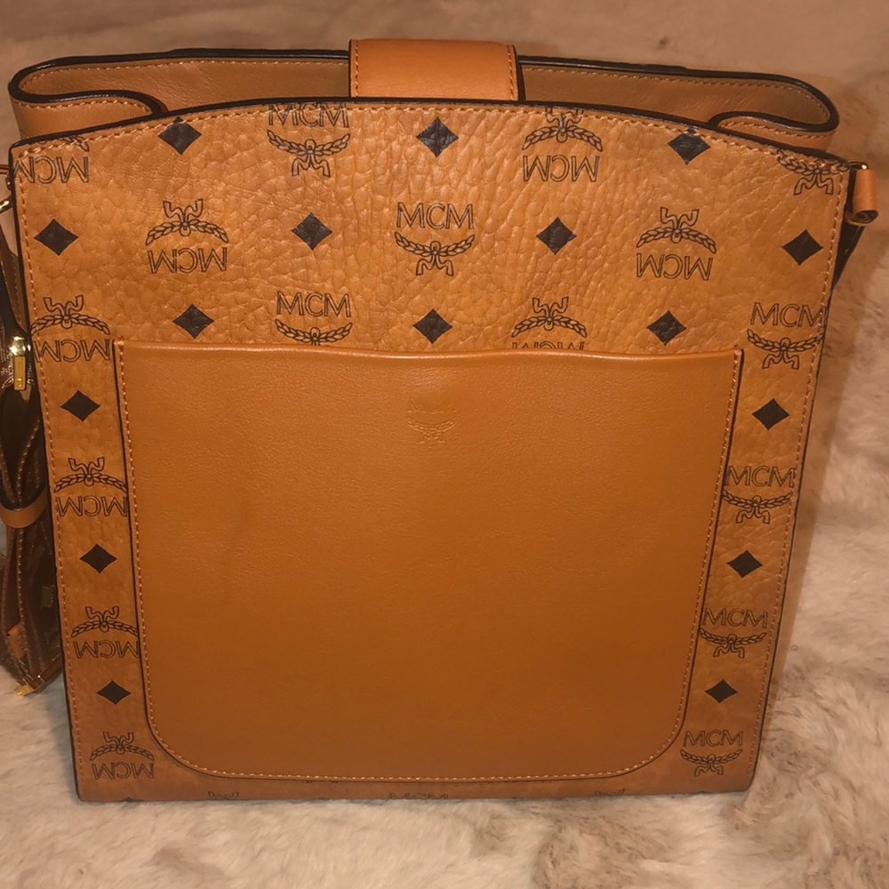 Authentic MCM visetos tote - Picture 2 of 12
